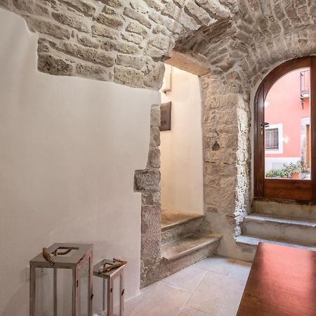 Dimora Sant'Ignazio Guest House Боза Екстер'єр фото