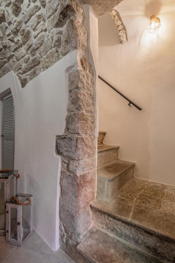 Dimora Sant'Ignazio Guest House Боза Екстер'єр фото