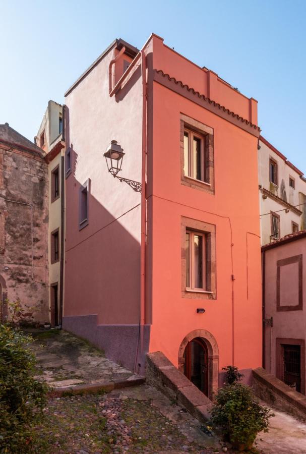 Dimora Sant'Ignazio Guest House Боза Екстер'єр фото