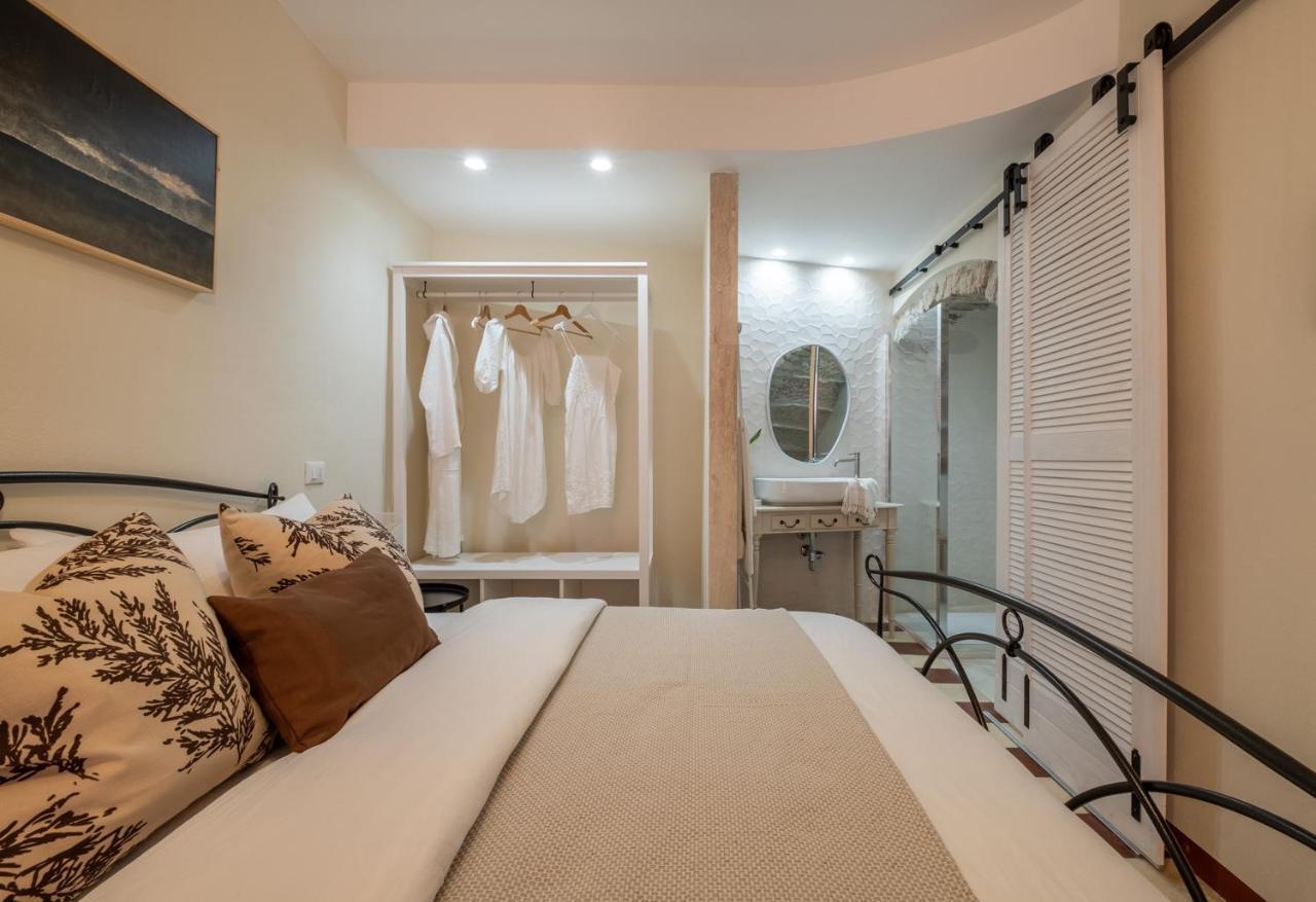 Dimora Sant'Ignazio Guest House Боза Екстер'єр фото